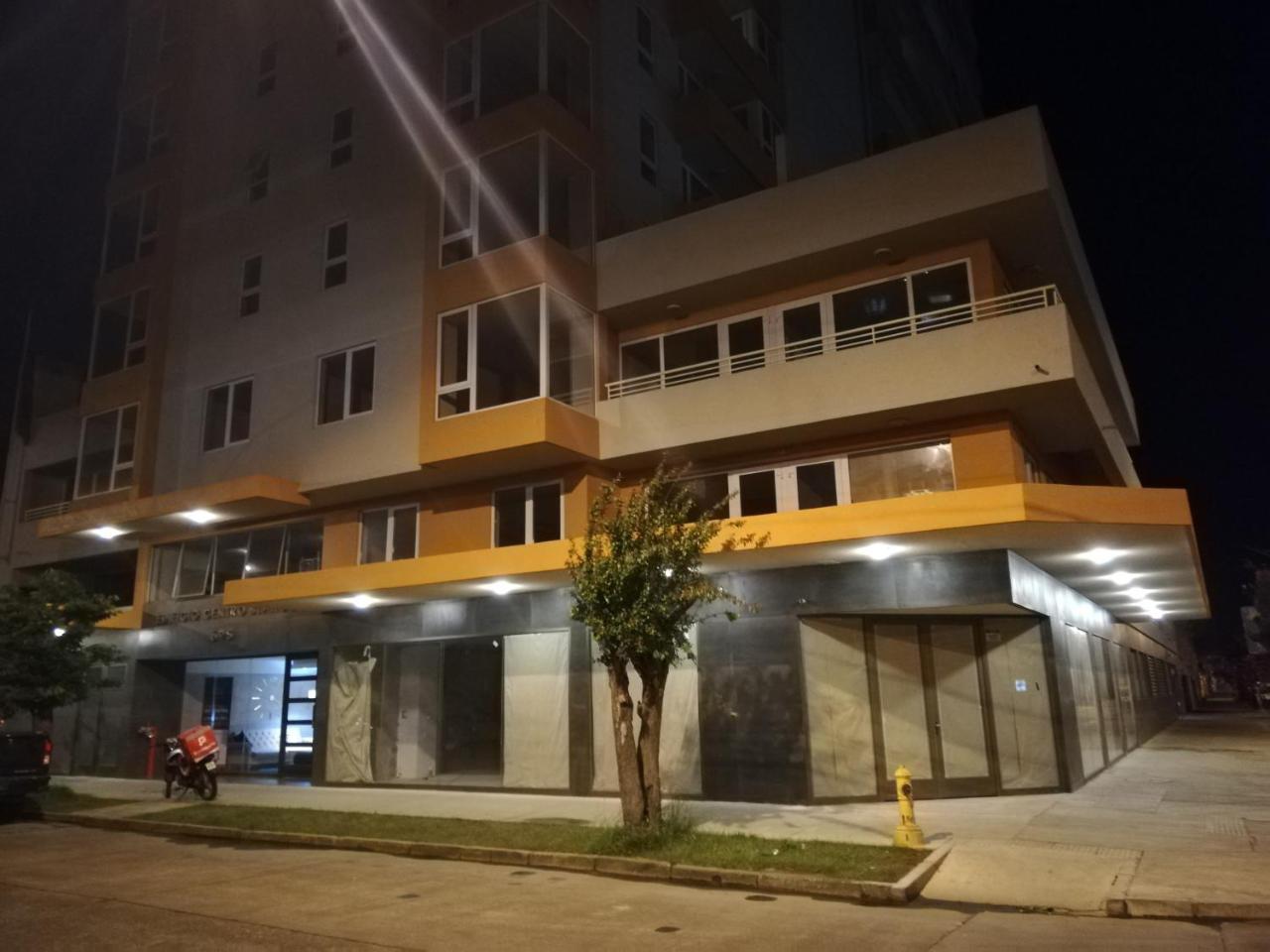 Depto Estudio 1811 Edificio Centro Blanco Con Estacionamiento Temuco Bagian luar foto