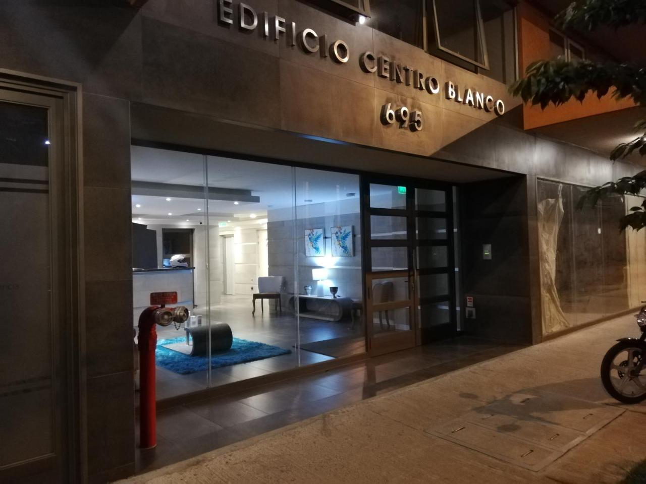 Depto Estudio 1811 Edificio Centro Blanco Con Estacionamiento Temuco Bagian luar foto